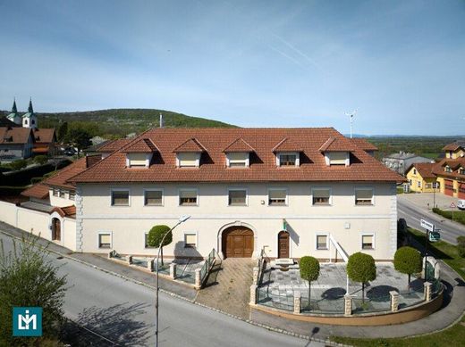 Otel Kaisersteinbruch, Politischer Bezirk Neusiedl am See