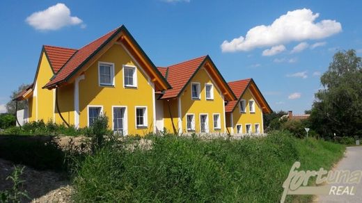 Luxus-Haus zu mieten in Kirchstetten
