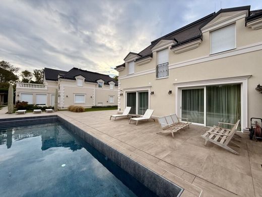 Luxury home in Oberwaltersdorf, Politischer Bezirk Baden