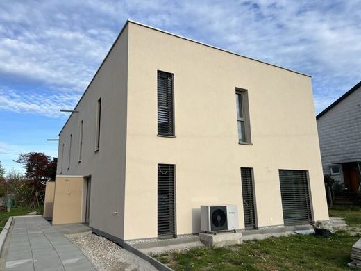 Lüks ev Leonding, Politischer Bezirk Linz-Land