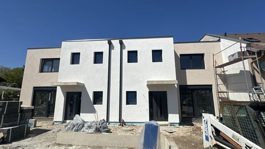 Casa de lujo en Kottingbrunn, Politischer Bezirk Baden