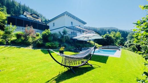 Luxury home for sale in Traboch