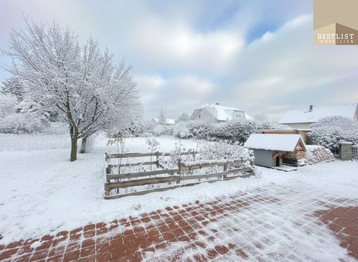 Land in Kottingbrunn, Politischer Bezirk Baden