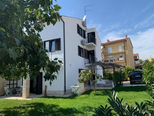 Casa de luxo - Pula, Grad Pula