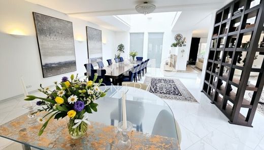 Villa in Pfaffstätten, Politischer Bezirk Baden
