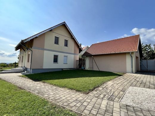 Luxury home in Fertőrákos, Győr-Moson-Sopron
