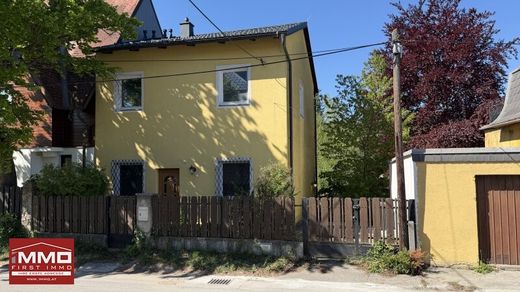 Luxury home in Perchtoldsdorf, Politischer Bezirk Mödling