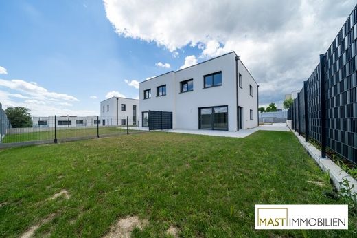 Luxe woning in Wolkersdorf im Weinviertel, Politischer Bezirk Mistelbach