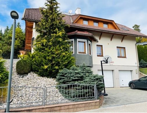 Luxury home in Althofen, Politischer Bezirk Sankt Veit an der Glan