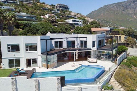 Villa in Llandudno, City of Cape Town