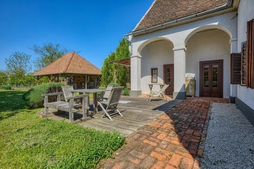 Maison de luxe à Petőháza, Győr-Moson-Sopron megye