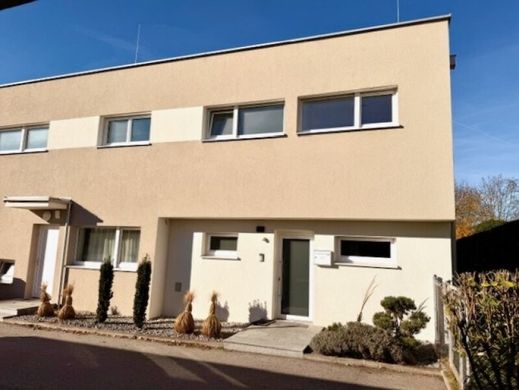 Элитный дом, Amstetten, Politischer Bezirk Amstetten
