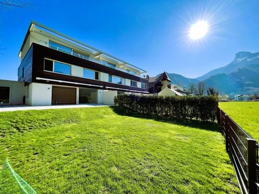 Luxury home in Sankt Lorenz, Politischer Bezirk Vöcklabruck