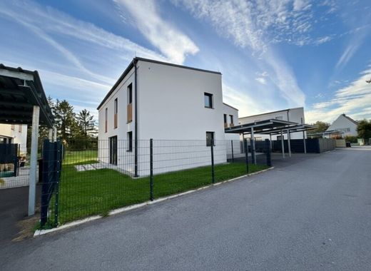 Luxe woning in Steinabrückl, Politischer Bezirk Wiener Neustadt