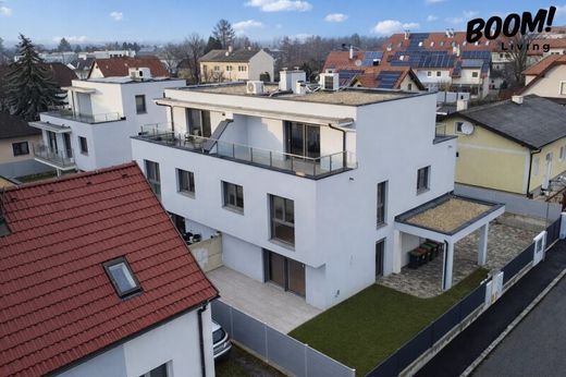 Luxus-Haus in Gerasdorf bei Wien, Politischer Bezirk Korneuburg