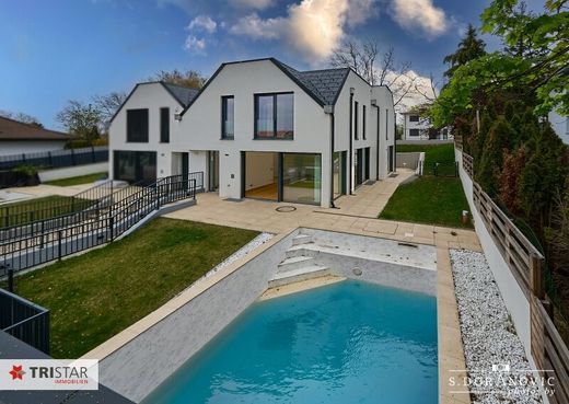 Luxury home in Maria Enzersdorf, Politischer Bezirk Mödling