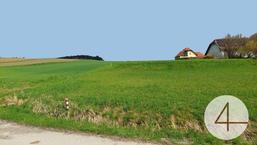Land in Rastenfeld, Politischer Bezirk Krems