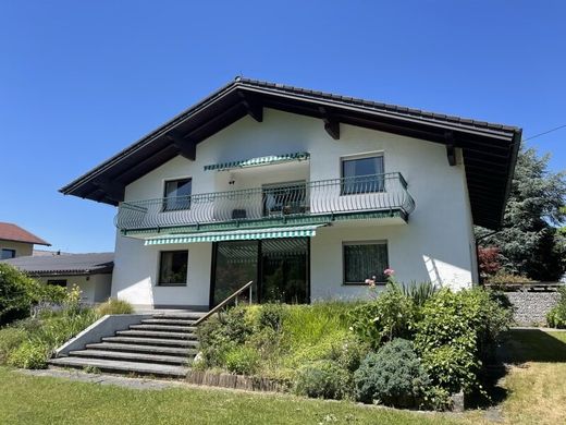 Apartment / Etagenwohnung in Eugendorf, Politischer Bezirk Salzburg-Umgebung