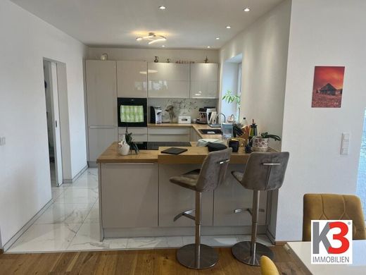 Luxe woning in Feldkirchen bei Mattighofen, Politischer Bezirk Braunau am Inn