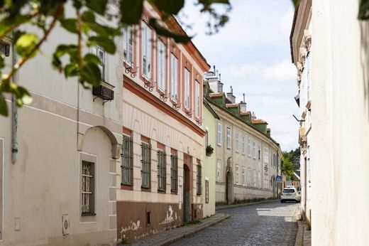 ‏בתי יוקרה ב  אוקלנד, Wien Stadt