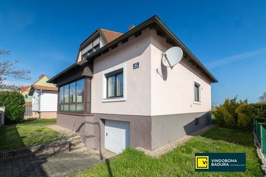 Элитный дом, Kledering, Politischer Bezirk Bruck an der Leitha