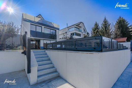 Villa in Gießhübl, Politischer Bezirk Mödling