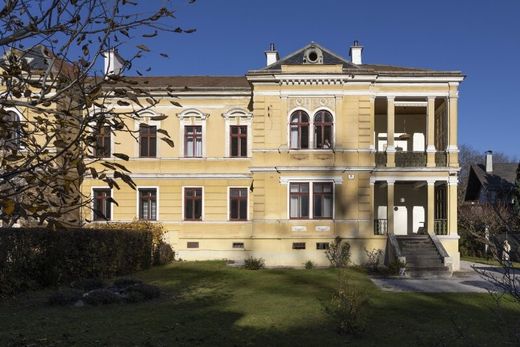 Villa in Hinterbrühl, Politischer Bezirk Mödling