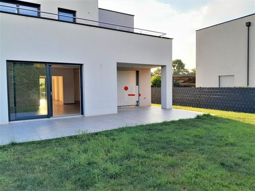 Luxury home in Theresienfeld, Politischer Bezirk Wiener Neustadt