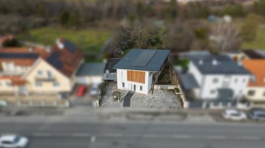 Luxus-Haus in Strasshof an der Nordbahn, Politischer Bezirk Gänserndorf