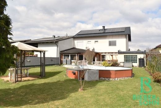 Maison de luxe à Wiener Neustadt, Wiener Neustadt Stadt