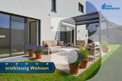 Luxury home in Traun, Politischer Bezirk Linz-Land