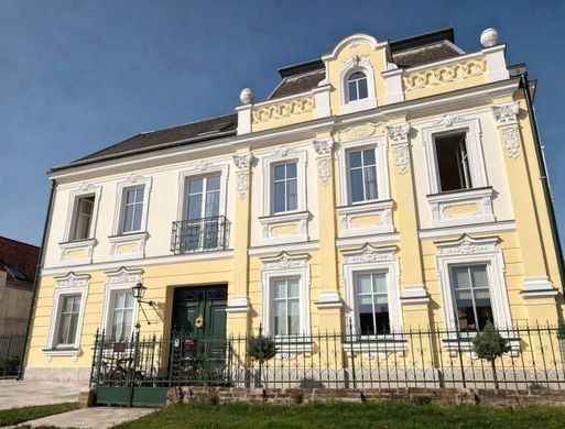 Villa in Korneuburg, Politischer Bezirk Korneuburg