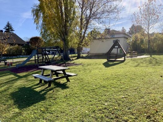 Land in Perchtoldsdorf, Politischer Bezirk Mödling