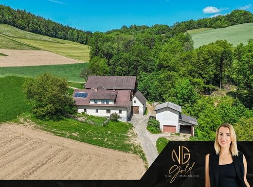 Ferme à Hochneukirchen, Politischer Bezirk Wiener Neustadt