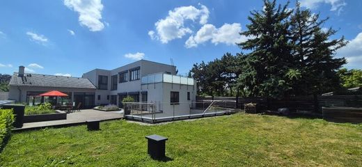 Luxury home in Langenzersdorf, Politischer Bezirk Korneuburg