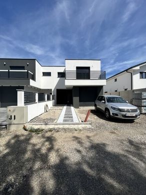 Luxury home in Sommerein, Politischer Bezirk Bruck an der Leitha