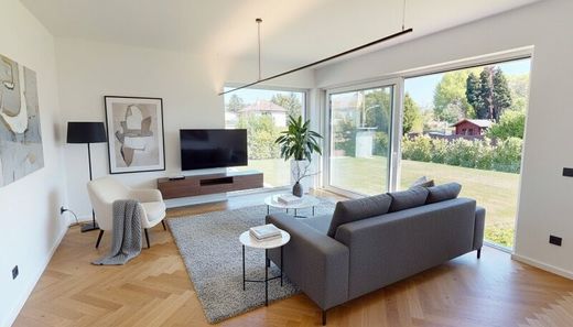 Элитный дом, Langenzersdorf, Politischer Bezirk Korneuburg