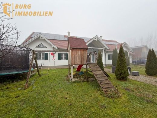 豪宅  Mannersdorf am Leithagebirge, Politischer Bezirk Bruck an der Leitha