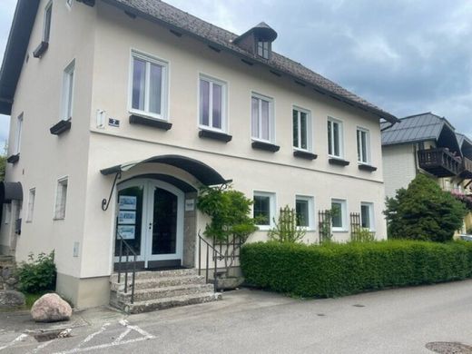 Office in Gmunden, Politischer Bezirk Gmunden