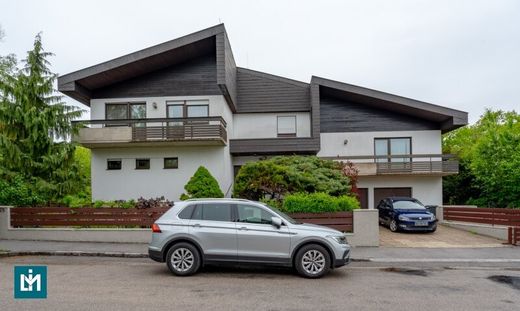 Luxus-Haus zu verkaufen in Wr. Neustadt