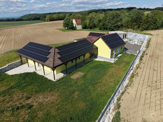 Luxury home in Herzogenburg, Politischer Bezirk Sankt Pölten