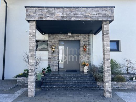 Luxury home in Regau, Politischer Bezirk Kirchdorf an der Krems