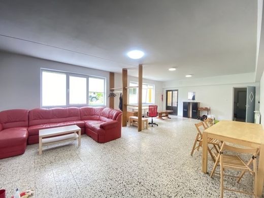 Office in Melk, Politischer Bezirk Melk