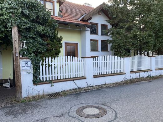 Casa di lusso a Gerasdorf bei Wien, Politischer Bezirk Korneuburg