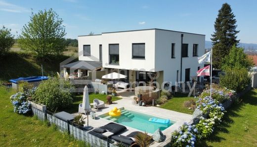 Lüks ev Sankt Florian, Politischer Bezirk Linz-Land