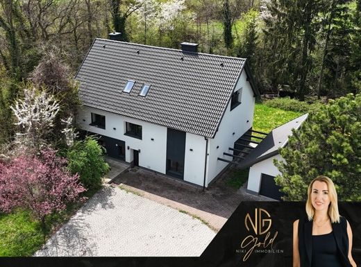 Luxury home in Willendorf am Steinfelde, Politischer Bezirk Neunkirchen