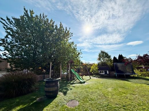 Элитный дом, Hochstraden, Politischer Bezirk Südoststeiermark