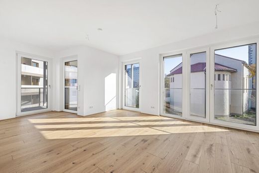 Apartment / Etagenwohnung in Wr. Neustadt, Wiener Neustadt Stadt