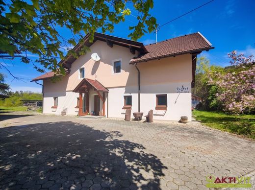 Maison de luxe à Schiefling, Politischer Bezirk Wolfsberg