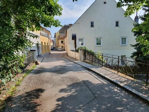 مكتب ﻓﻲ Neunkirchen, Politischer Bezirk Neunkirchen